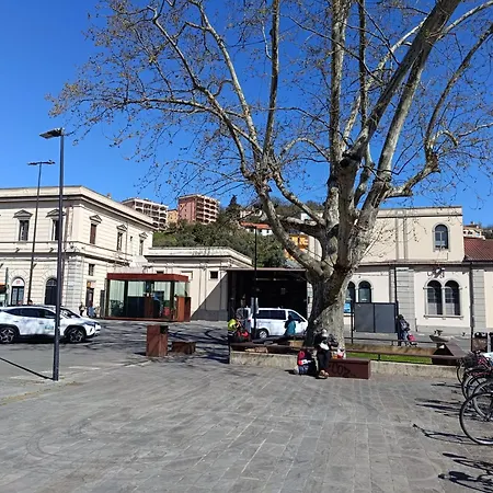 招待所 Holidays 123