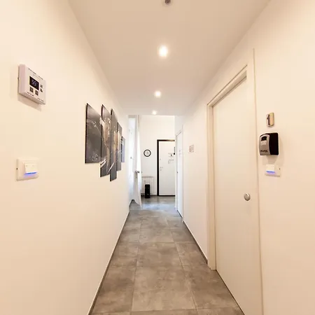 Pensjonat Holidays 123 4*